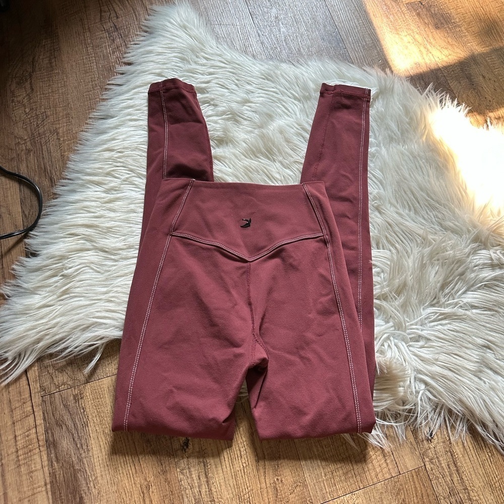 GLYDER Contrast Legging In Merlot - Picture 5 of 5